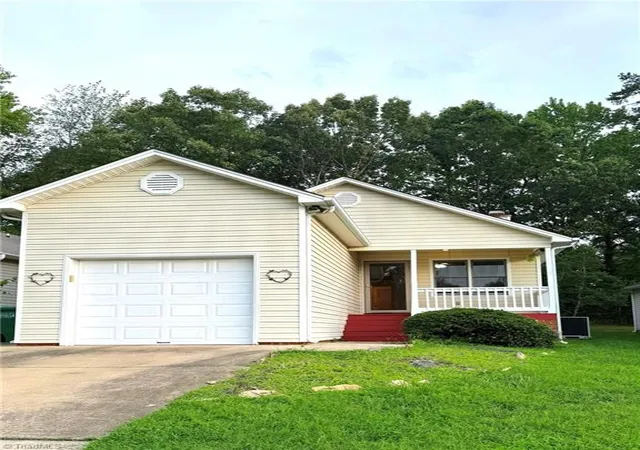 Single family home for sale at 3212 Westbury Dr, Jamestown, NC 27282 | MLS# 1228443