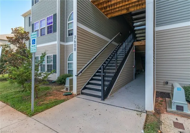 Photo 3 of Single family home for sale at 2608 Pennoak Way #F, Greensboro, NC 27407 | MLS# 1217034 | Listing updated on 2026-10-28
