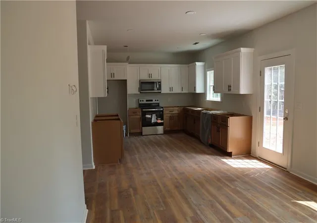 5th image of 4533 Baux Mountain Rd, Winston Salem, NC 27105 | MLS# 1230347