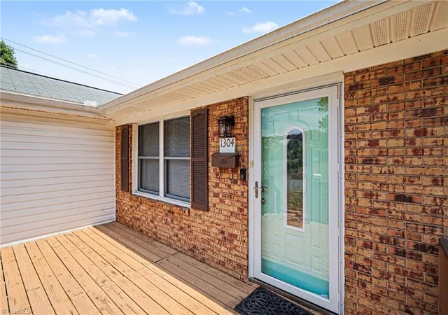 Photo 3 of Single family home for sale at 1304 Nance St, Burlington, NC 27217 | MLS# 1224943 | Listing updated on 2026-09-14