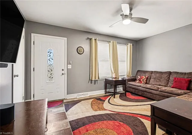 Photo 4 of Single family home for sale at 1304 Nance St, Burlington, NC 27217 | MLS# 1224943 | Listing updated on 2026-09-14