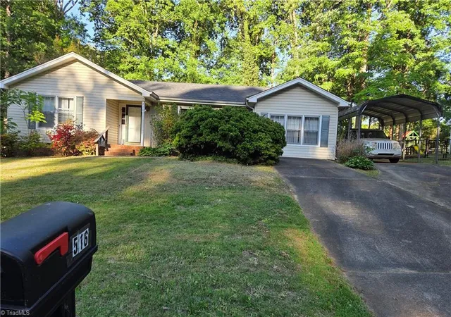 Photo 2 of Single family home for sale at 516 Dogwood Ct, High Point, NC 27260 | MLS# 1220107 | Listing updated on 2026-09-08
