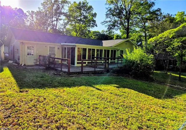 Photo 3 of Single family home for sale at 516 Dogwood Ct, High Point, NC 27260 | MLS# 1220107 | Listing updated on 2026-09-08