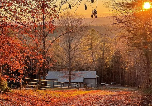 Photo 5 of Single family home for sale at 2472 Hamby Mountain Rd, Wilkesboro, NC 28697 | MLS# 1219778 | Listing updated on 2026-08-19
