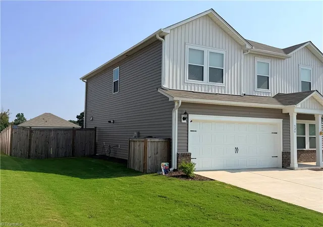 Photo 2 of Single family home for sale at 526 Winesap Dr, Graham, NC 27253 | MLS# 1229894 | Listing updated on 2026-09-15