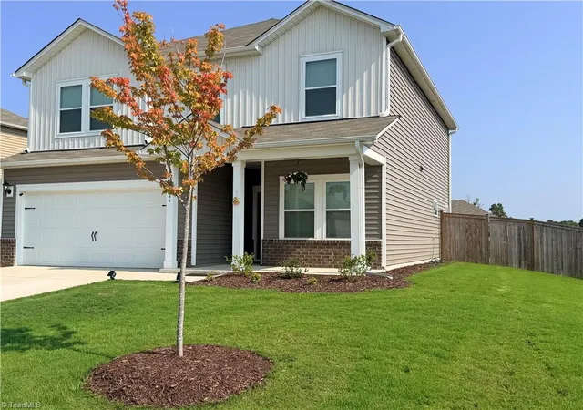 Photo 3 of Single family home for sale at 526 Winesap Dr, Graham, NC 27253 | MLS# 1229894 | Listing updated on 2026-09-15