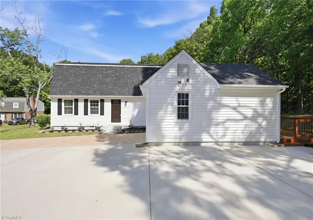 4th image of 1930 Middlewood Ct, High Point, NC 27265 | MLS# 1219790