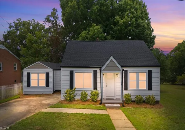 Homes for sale in Lexington, NC | 105 Broadview Ave, Lexington, NC 27295 | MLS# 1227365