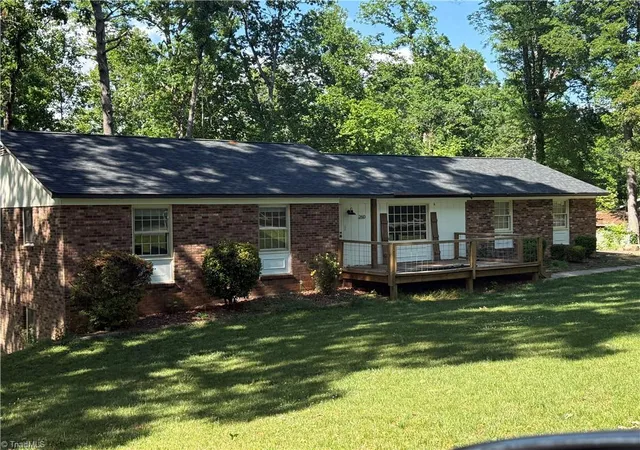 Homes for sale in North Wilkesboro, NC | 260 Caldwell Rd, North Wilkesboro, NC 28659 | MLS# 1219086