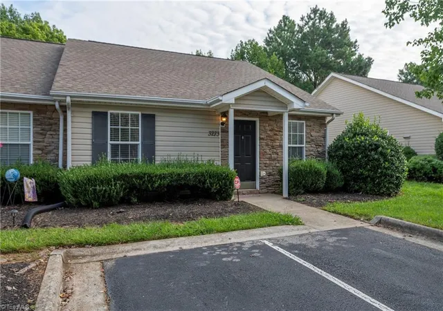 2nd image of 3273 Hyde Pl Cir, Winston Salem, NC 27103 | MLS# 1232965