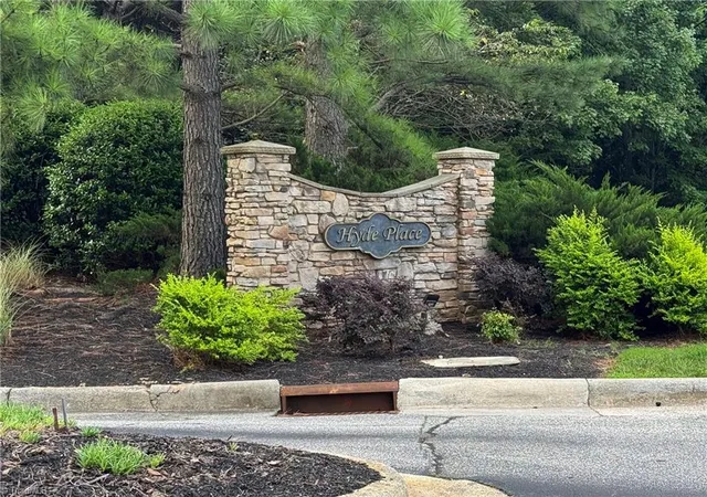 40th image of 3273 Hyde Pl Cir, Winston Salem, NC 27103 | MLS# 1232965