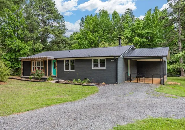 Photo 4 of Single family home for sale at 2276 Cid Rd, Lexington, NC 27292 | MLS# 1222108 | Listing updated on 2026-06-03