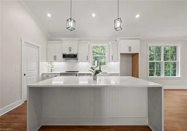 Photo 4 of Sale Pending at 2549 Pinetop Ave, Graham, NC 27253 | MLS# 1230632 | Listing updated on 2026-09-29