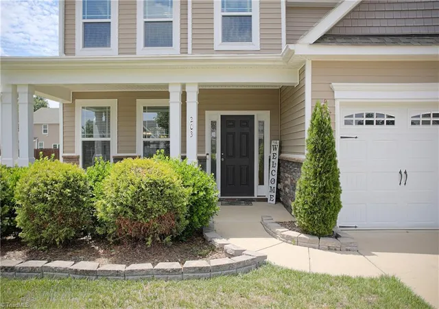 Homes for sale in Whitsett, NC | 203 Boling Springs Ct, Whitsett, NC 27377 | MLS# 1222607