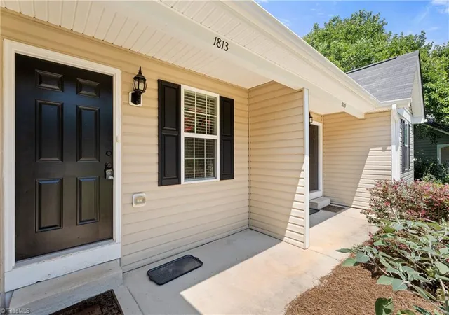 Photo 3 of Single family home for sale at 1813 Alyssum Pl, Winston Salem, NC 27127 | MLS# 1229712 | Listing updated on 2026-10-08