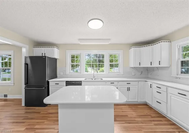 2nd image of 1720 Fisher Ferry St, Thomasville, NC 27360 | MLS# 1222479