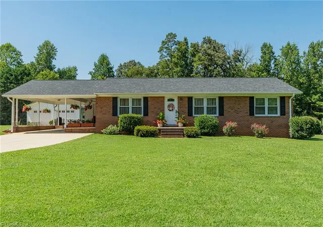 Photo 2 of Sale Pending at 420 Sawyersville Rd, Asheboro, NC 27205 | MLS# 1233917 | Listing updated on 2026-09-08