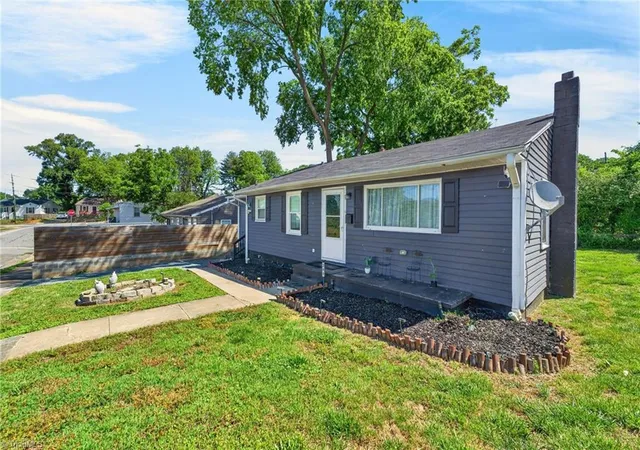 3rd image of 309 Beaumont St, Winston Salem, NC 27101 | MLS# 1219742