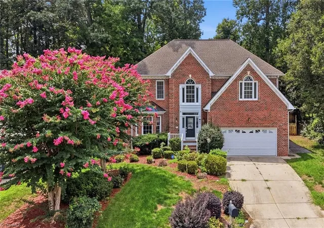 Photo 1 of Single family home for sale at 7 Archer Ct, Greensboro, NC 27407 | MLS# 1231400 | Listing updated on 2026-09-14