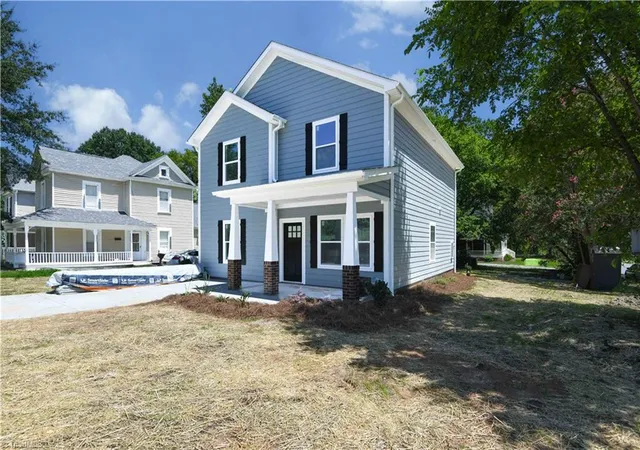 Photo 2 of Single family home for sale at 927 Pearson St, Greensboro, NC 27406 | MLS# 1227491 | Listing updated on 2026-09-16