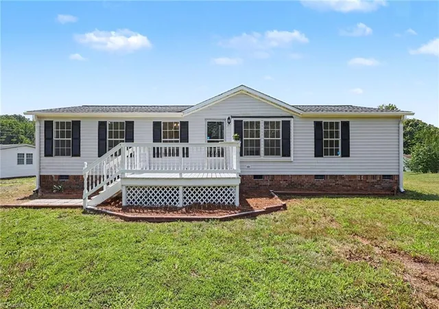 Photo 1 of Sale Pending at 479 Joe Hege Rd, Clemmons, NC 27012 | MLS# 1228338 | Listing updated on 2026-08-28