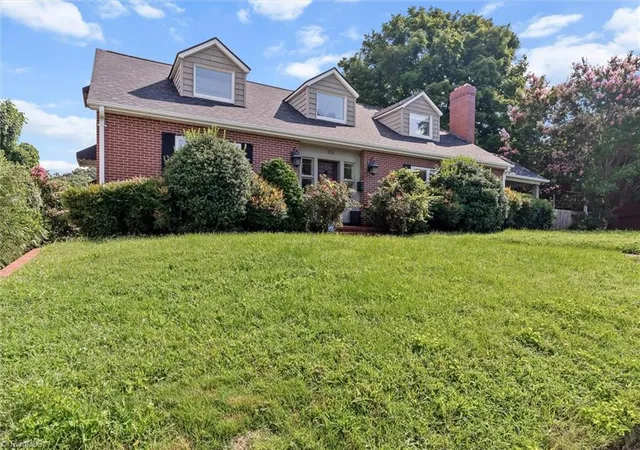 2nd image of 124 Orchard St, Mount Airy, NC 27030 | MLS# 1230675