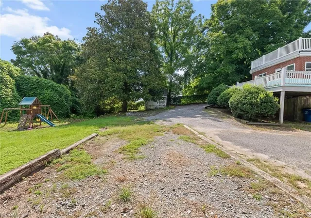 32nd image of 124 Orchard St, Mount Airy, NC 27030 | MLS# 1230675