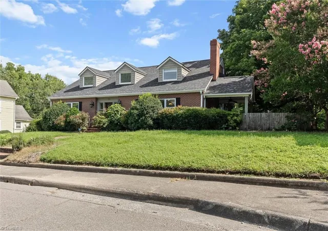 3rd image of 124 Orchard St, Mount Airy, NC 27030 | MLS# 1230675