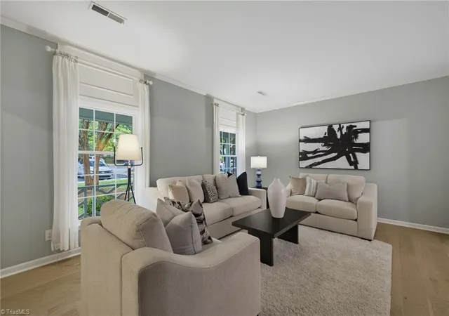 Photo 4 of Single family home for sale at 16 Fountain Manor Dr #B, Greensboro, NC 27405 | MLS# 1233415 | Listing updated on 2026-09-13