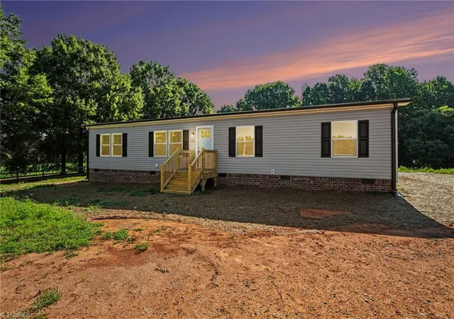 Photo 3 of Sale Pending at 540 Cecil Rd, Lexington, NC 27295 | MLS# 1227893 | Listing updated on 2026-08-08