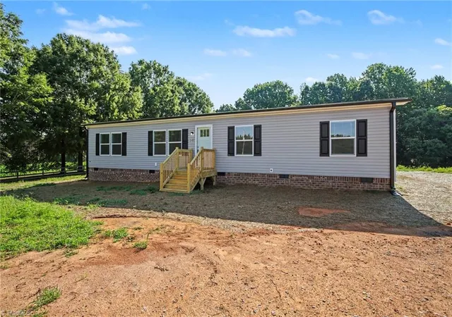 Photo 4 of Sale Pending at 540 Cecil Rd, Lexington, NC 27295 | MLS# 1227893 | Listing updated on 2026-08-08