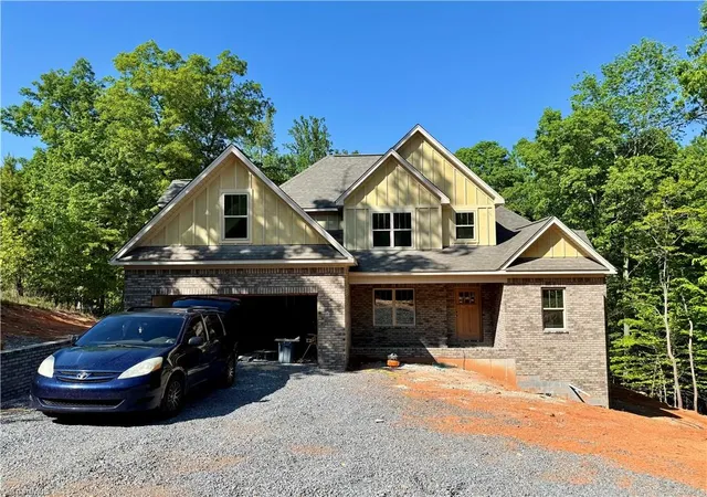 2nd image of 1050 E Chamberlin Dr, Asheboro, NC 27205 | MLS# 1217675