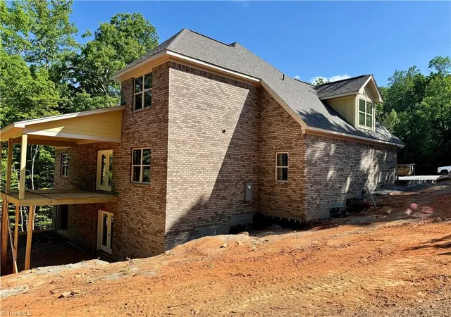 3rd image of 1050 E Chamberlin Dr, Asheboro, NC 27205 | MLS# 1217675
