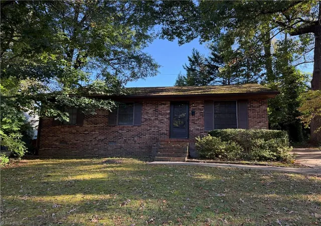 Photo 1 of Single family home for sale at 302 Parkway Ave, High Point, NC 27262 | MLS# 1240115 | Listing updated on 2026-10-28