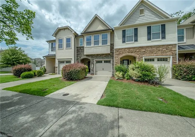 Photo 2 of Single family home for sale at 9814 Precious Stone Dr, Wake Forest, NC 27587 | MLS# 1228868 | Listing updated on 2026-09-24