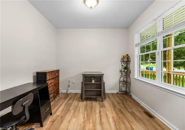 Photo 3 of Single family home for sale at 2529 Fiddlers Glenn Dr, Winston Salem, NC 27127 | MLS# 1229006 | Listing updated on 2026-09-30
