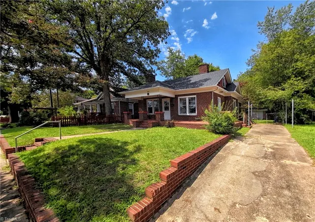 40th image of 3004 N Patterson Ave, Winston Salem, NC 27105 | MLS# 1230570