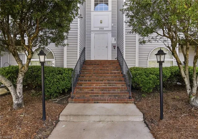 Photo 1 of Single family home for sale at 134 Rivertree Ln, Winston Salem, NC 27103 | MLS# 1225395 | Listing updated on 2026-09-23