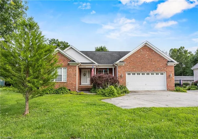 2nd image of 242 Hasty School Rd, Thomasville, NC 27360 | MLS# 1209185