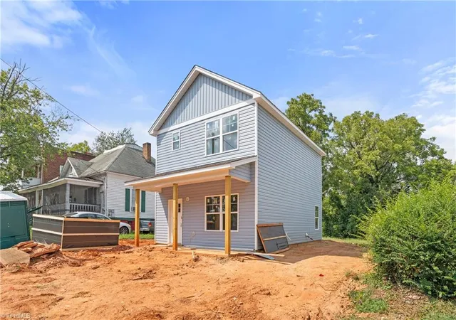 Single family home for sale at 2033 E 14Th St, Winston Salem, NC 27105 | MLS# 1233889 | Listing updated on 2026-09-10