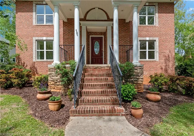2nd image of 5532 Folkstone Rd, Pfafftown, NC 27040 | MLS# 1215061