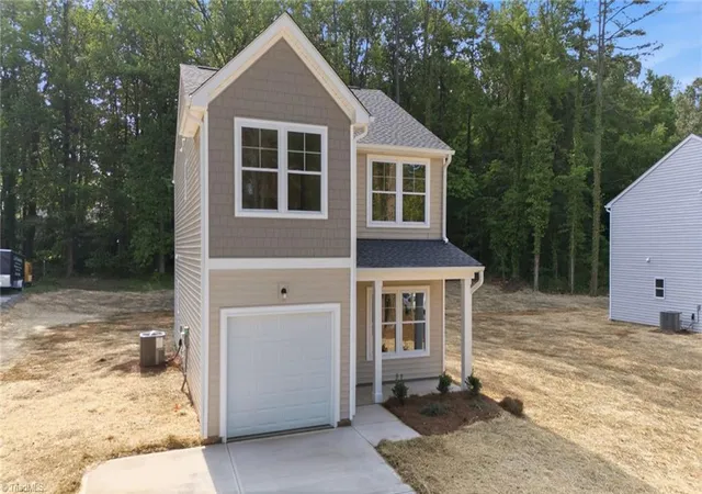 3rd image of 122 Maplewood Ave, Thomasville, NC 27360 | MLS# 1227291