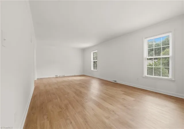 Photo 3 of Single family home for sale at 4518 Oak Holw Dr, High Point, NC 27265 | MLS# 1224850 | Listing updated on 2026-10-08