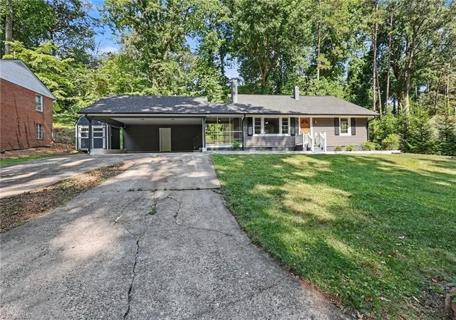 Homes for sale in Lexington, NC | 416 Woodsway Dr, Lexington, NC 27292 | MLS# 1226529