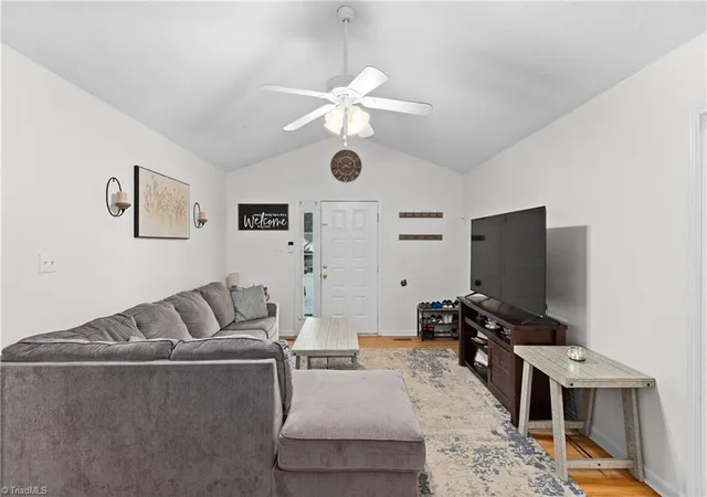 Photo 3 of Sale Pending at 555 Brown Stone Ct, Kernersville, NC 27284 | MLS# 1229064 | Listing updated on 2026-09-17