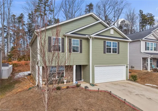 5th image of 4734 Black Forest Dr, Greensboro, NC 27405 | MLS# 1227546