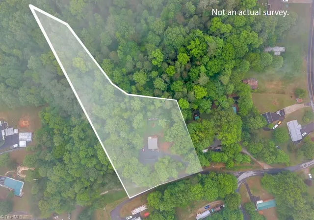 5th image of 38 Macey Dr, Nebo, NC 28761 | MLS# 1220312