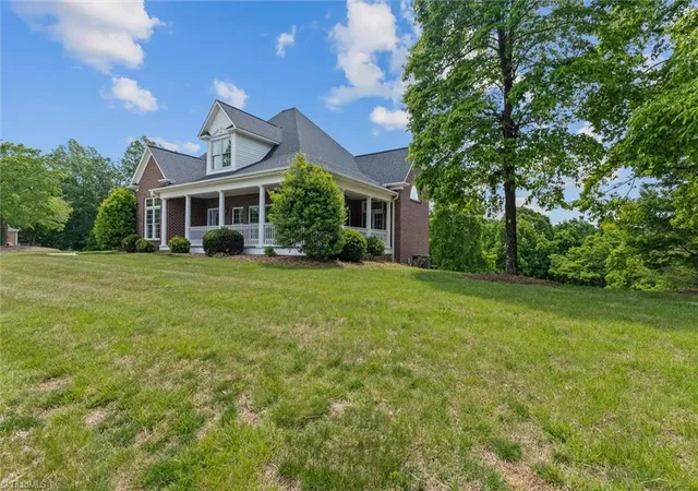 Photo 3 of Single family home for sale at 1148 Town N Country Dr, Wilkesboro, NC 28697 | MLS# 1230825 | Listing updated on 2026-08-13