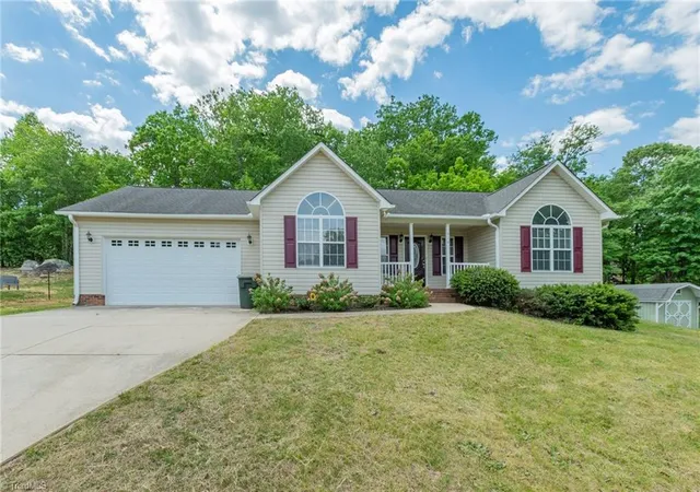 Homes for sale in Randleman, NC | 676 Old Castle Dr, Randleman, NC 27317 | MLS# 1217176