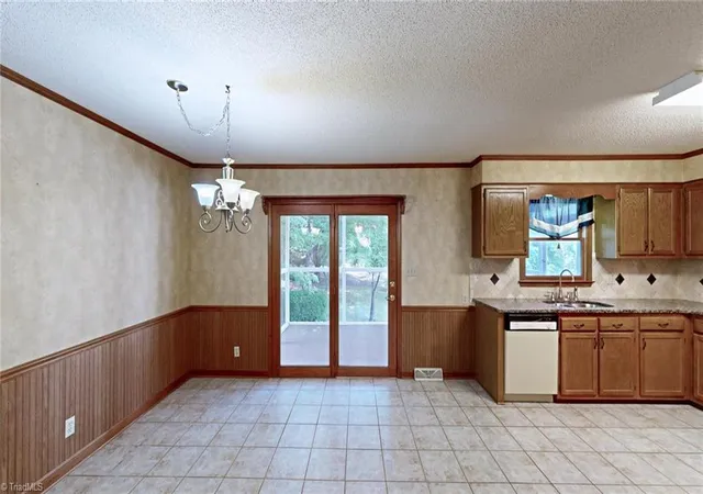 Photo 4 of Sale Pending at 436 Forest Crk Dr, Winston Salem, NC 27107 | MLS# 1225321 | Listing updated on 2026-08-31